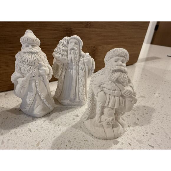 Wee Crafts Baker's Dozen Ready to‎ Paint Santa Ceramic Christmas Figurines - Picture 6 of 16